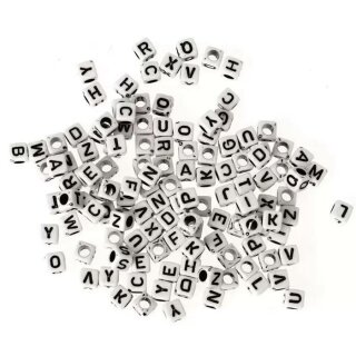 Kunststoff-Würfel / Perle Alphabet schwarz/weiß mit Loch