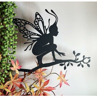 Lavinia Stamps, Metal Garden Ornaments – Zara...